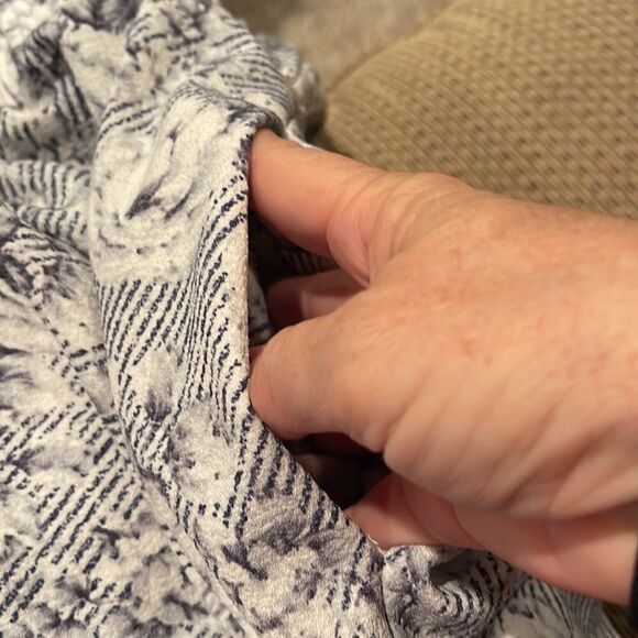 BCBGeneration Blue White Floral Stripe Short Sleeve Collar Button Down Romper L - Picture 10 of 10